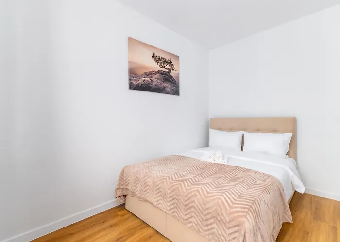 Апартаменти Park Skowroni Cosy By Bookinghost